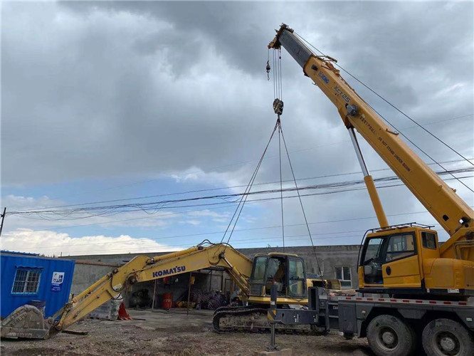 望城区25吨吊车的工作半径是多少？